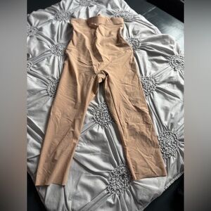 Honeylove Beige High-Waisted sculpwade capris shapewear boning beige nude